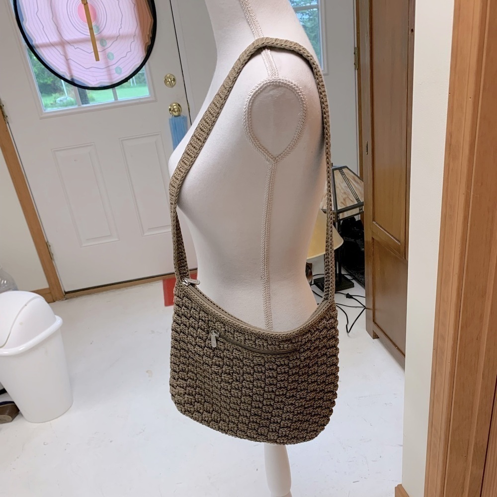 The Sak woven shoulder crossbody bag purse top zip taupe 12x10x3d